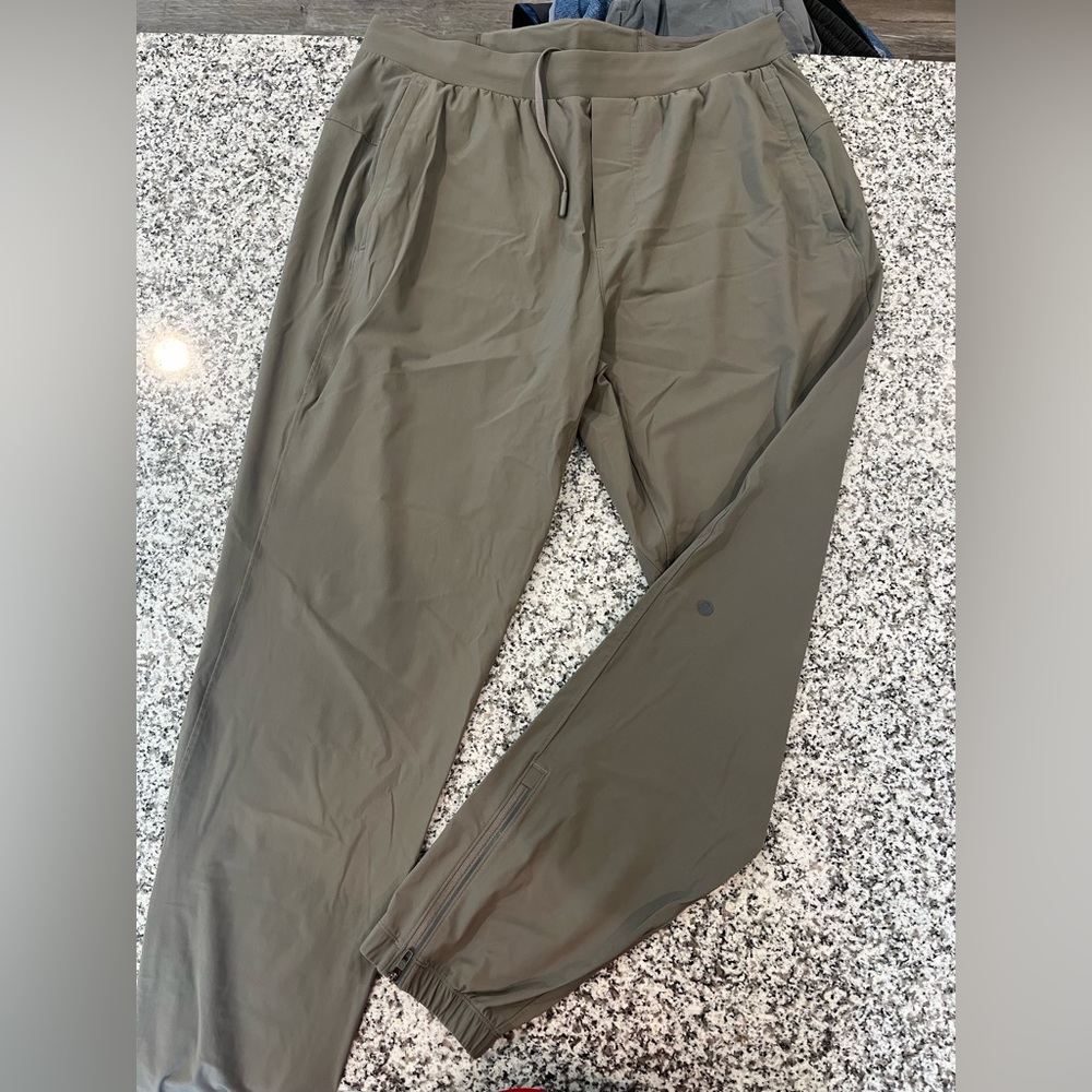 Lululemon surge jogger